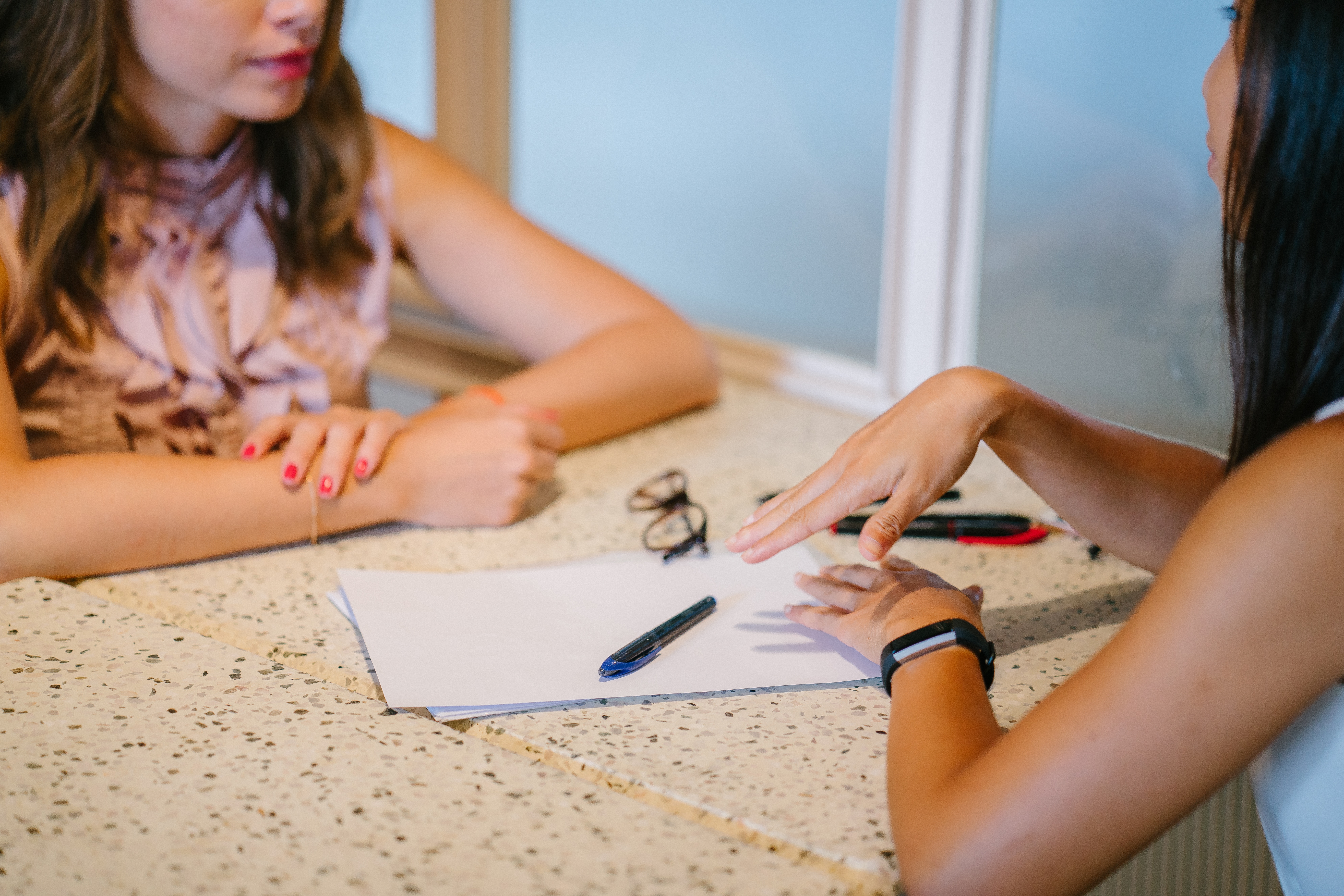 2 women interviewing